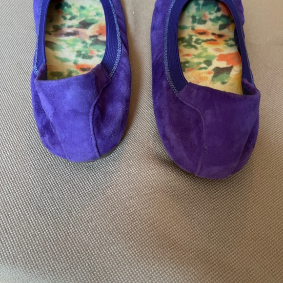 Like new Vionic purple flats - Picture 4 of 6